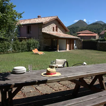 La Casa Del Rio Holiday home Pie de Concha